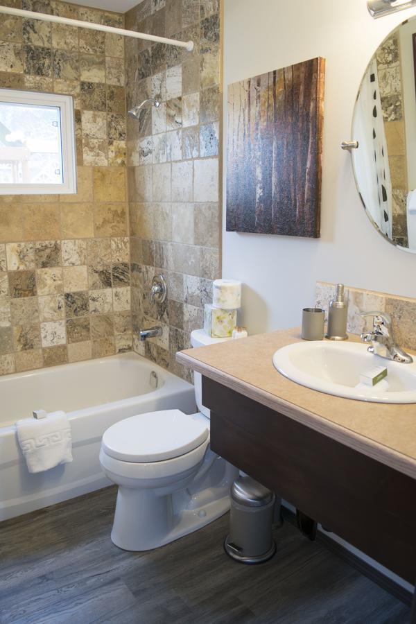 Yamnuska Suites Canmore Ngoại thất bức ảnh
