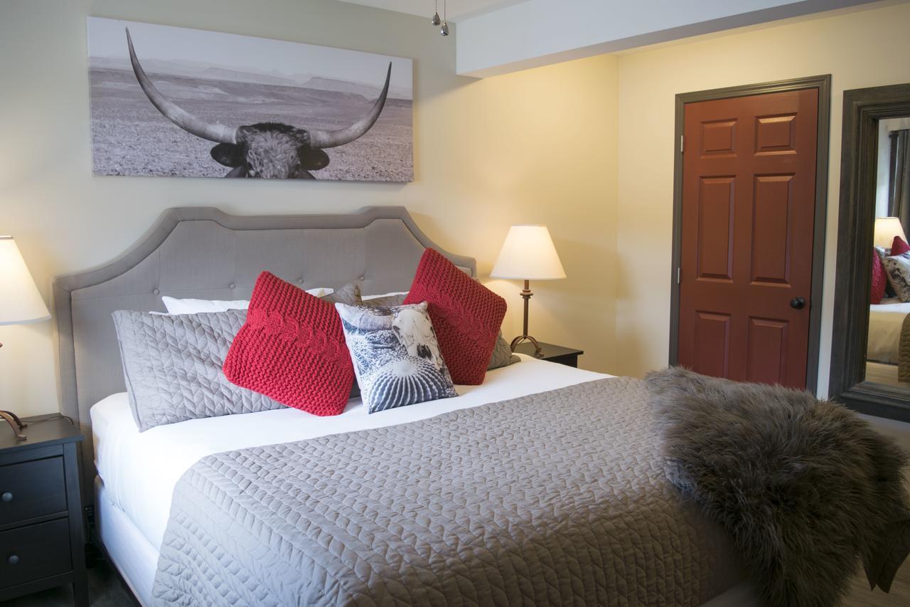 Yamnuska Suites Canmore Ngoại thất bức ảnh