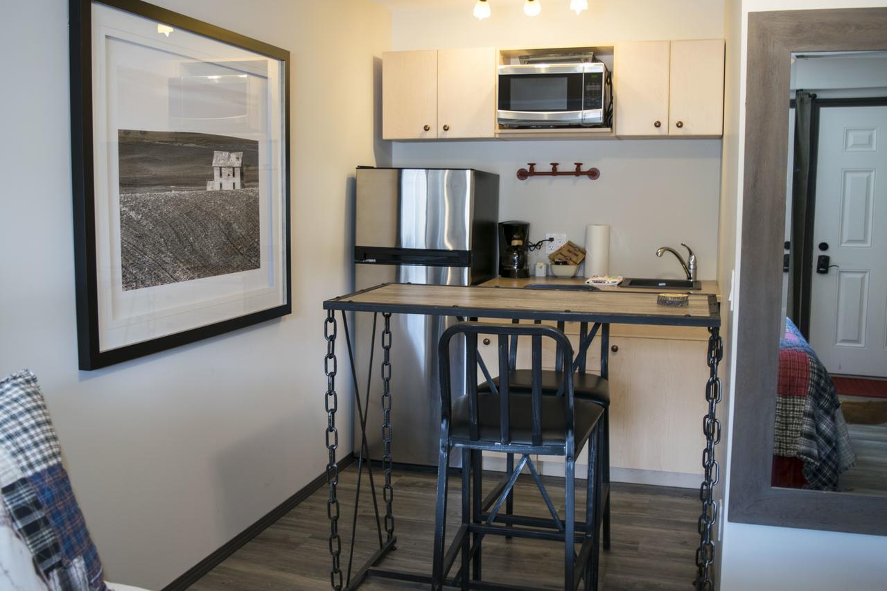 Yamnuska Suites Canmore Ngoại thất bức ảnh